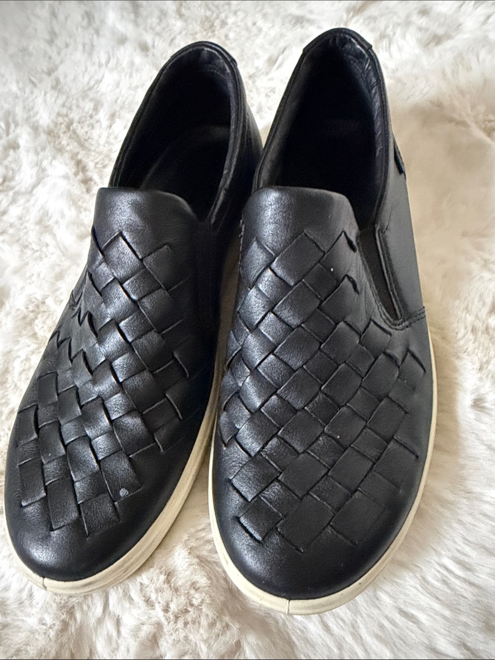 Ecco Soft 7 3.0 Black Woven Slip-On Casual Shoes